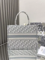 Dior Book Tote 米白色和灰色Dior Oblique 刺繡托特包：圖片 6
