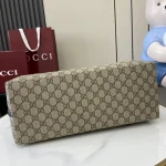 GUCCI GG Emblem中號米棕帆布托特包-815213：圖片 5