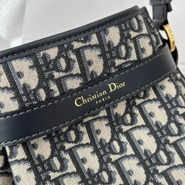 Dior C'est 藍色水桶包中號MM-M2271：圖片 10