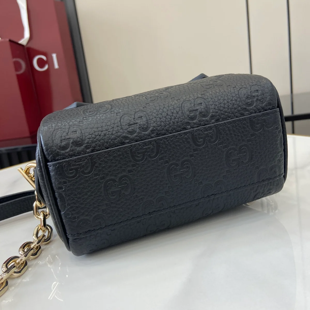 GUCCI GG Emblem超迷你黑色粒面皮革手挽包-815256 5 GUCCI GG Emblem超迷你黑色粒面皮革手挽包-815256