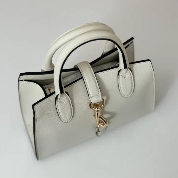 GUCCI 2024春夏系列春夏象牙粒面手提包-795349：圖片 9
