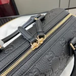 GUCCI GG Emblem小號黑色皮革手挽包-815255：圖片 8
