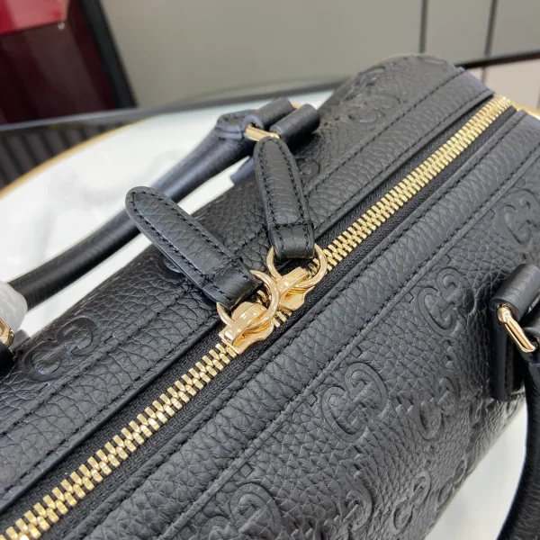 GUCCI GG Emblem小號黑色皮革手挽包-815255：圖片 8