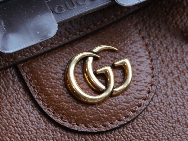 GUCCI Diana淺藍皮革斜揹包-702732：圖片 10