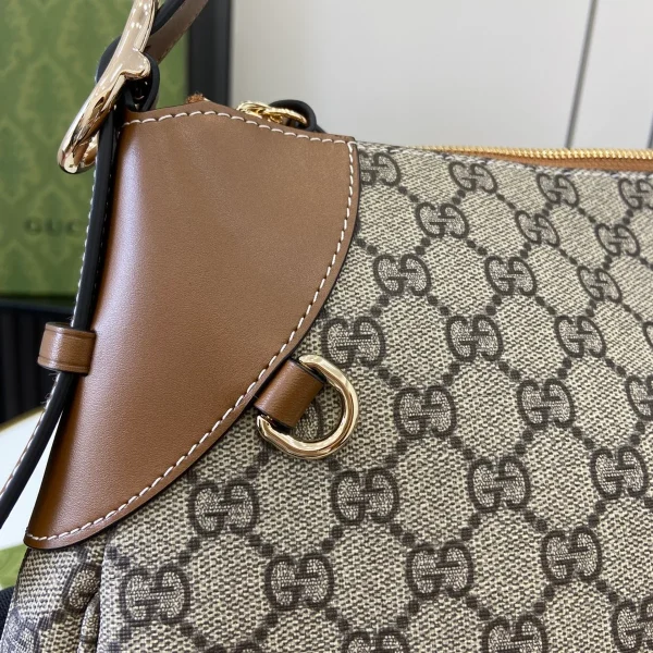 GUCCI GG Emblem大號黑色皮革肩揹包-815217：圖片 6