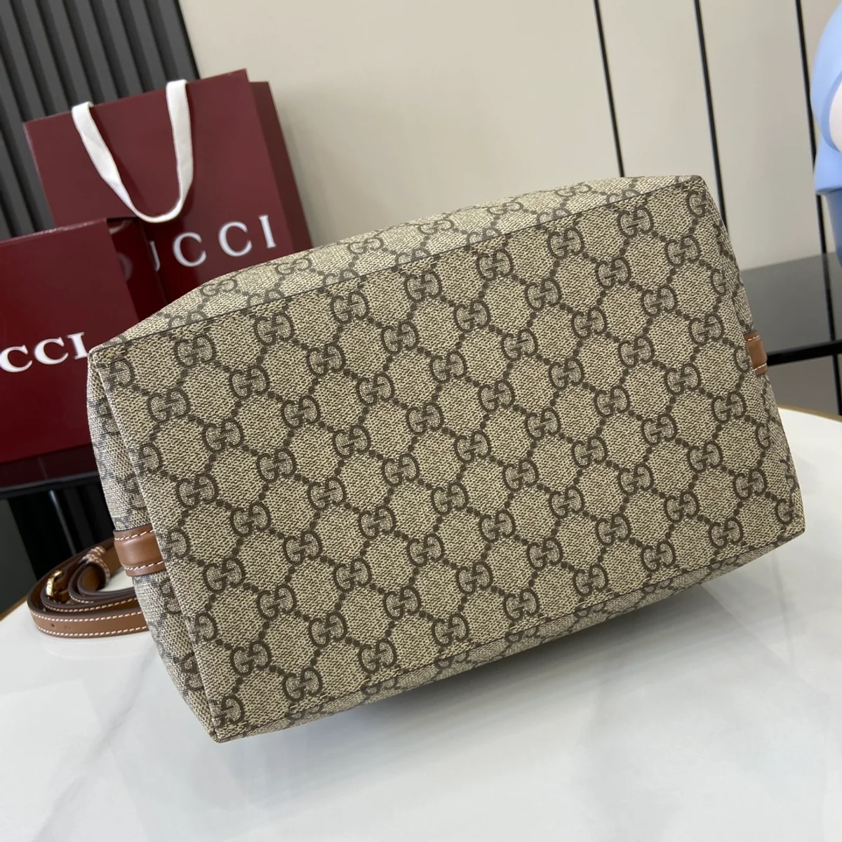 GUCCI GG Emblem小號米棕帆布肩揹包-815103 5 GUCCI GG Emblem小號米棕帆布肩揹包-815103