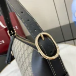 GUCCI GG Emblem大號米棕帆布肩揹包-815217：圖片 7