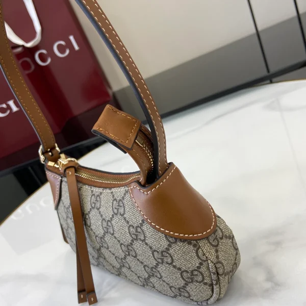 GUCCI GG Emblem超迷你米棕帆布肩揹包-820696：圖片 7