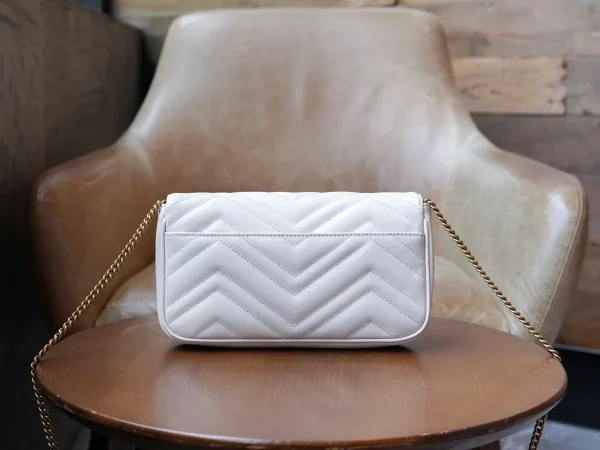GUCCI GG Marmont黑色漆皮斜背包-751526：圖片 6