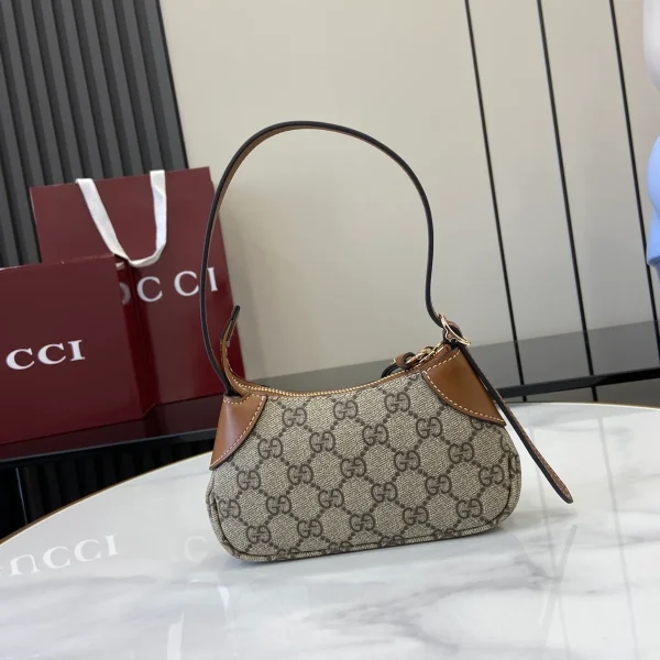 GUCCI GG Emblem超迷你米棕帆布肩揹包-820696：圖片 4