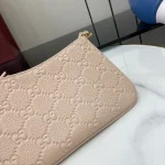 GUCCI GG Emblem迷你黑色皮革斜揹包-815278：圖片 7