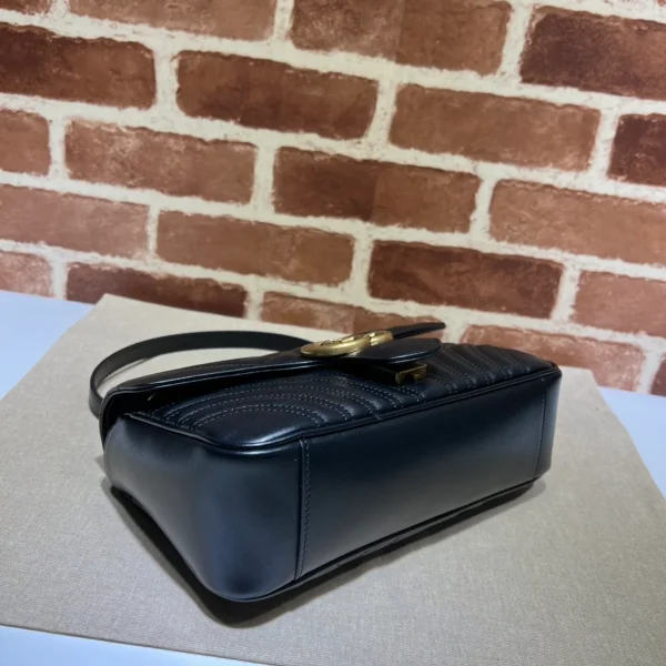 GUCCI V形系列小號灰色皮革斜挎包-443497：圖片 5