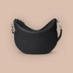 GUCCI GG Signature中號黑色粒面斜揹包-801887