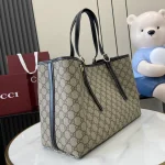 GUCCI GG Emblem中號米棕帆布托特包-815213：圖片 3