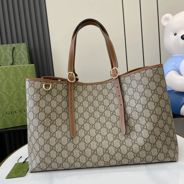 GUCCI GG Emblem中號米棕皮革手提包-815213：圖片 2
