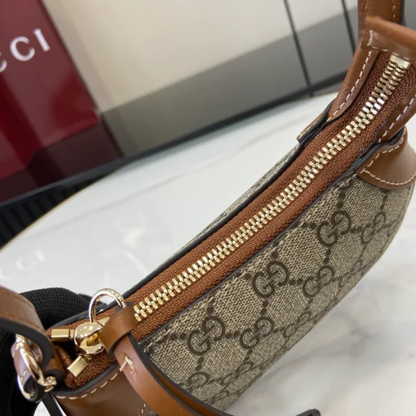 GUCCI GG Emblem超迷你米棕帆布肩揹包-820696：圖片 6