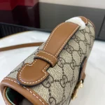 GUCCI GG Emblem迷你米棕帆布斜揹包-815211：圖片 7