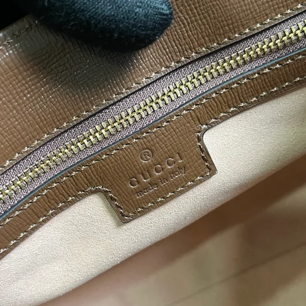 GUCCI GG Supreme中號米棕帆布斜背包-772126：圖片 9
