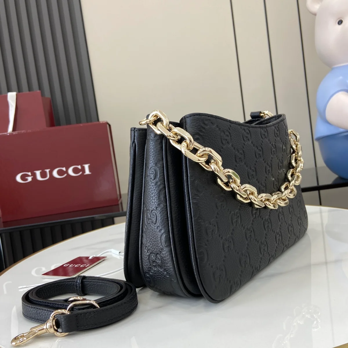 GUCCI GG Emblem迷你黑色皮革斜揹包-815263 3 GUCCI GG Emblem迷你黑色皮革斜揹包-815263