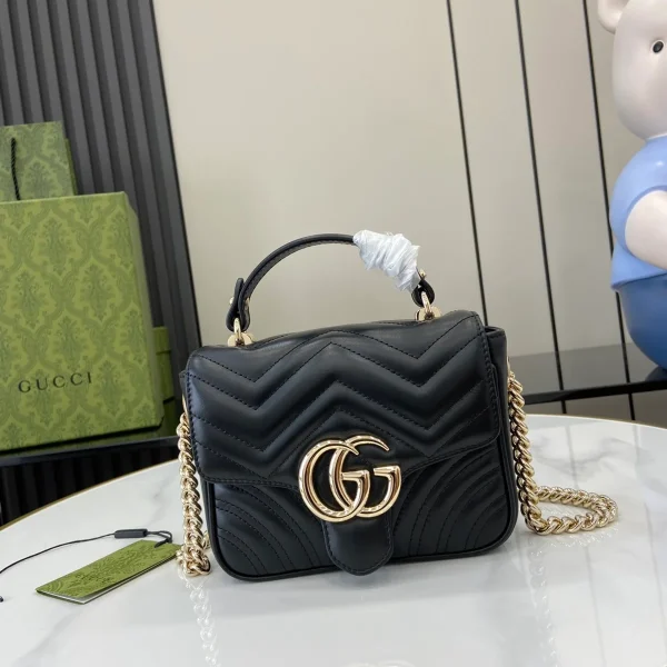 GUCCI GG Marmont迷你黑色皮革斜揹包-811238：圖片 2