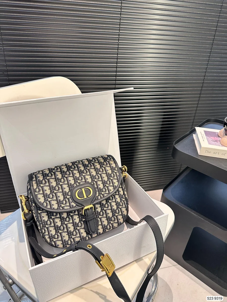 Dior Bobby 藍色斜挎包中號MM-M9319 2 Dior Bobby 藍色斜挎包中號MM-M9319