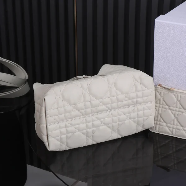 Dior Toujours 奶白色小牛皮肩背包中號MM-M2821：圖片 9