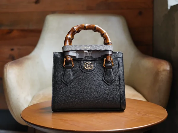 GUCCI Diana迷你棕色皮革手提包-702732：圖片 3