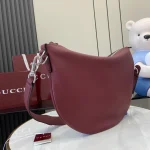 GUCCI Rosso Ancora紅色皮革斜揹包-801887：圖片 3