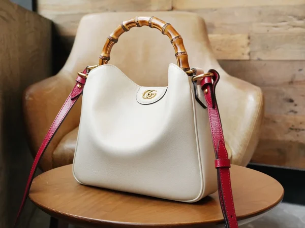 GUCCI Diana小號白色皮革斜揹包-746251：圖片 5