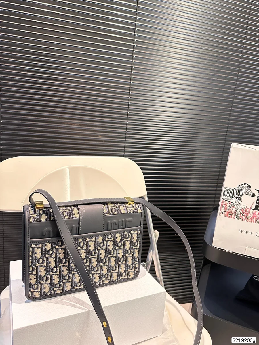Dior 30 Montaigne 藍色單肩包中號MM-M9203 9 Dior 30 Montaigne 藍色單肩包中號MM-M9203