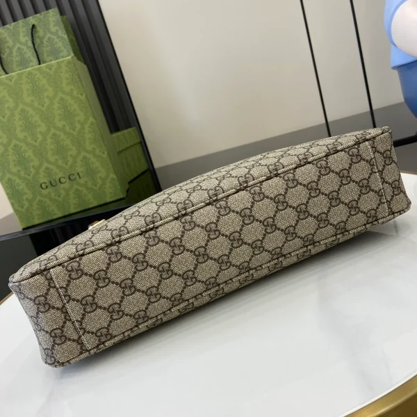 GUCCI GG Emblem大號黑色皮革肩揹包-815217：圖片 5