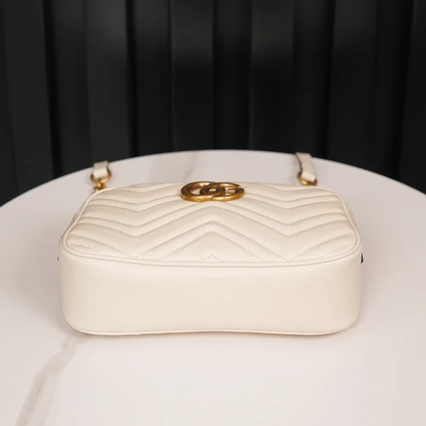 GUCCI GG Marmont小號黑色絎縫皮革鏈條包-447632：圖片 6