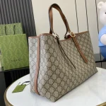 GUCCI GG Emblem中號米棕皮革手提包-815213：圖片 3
