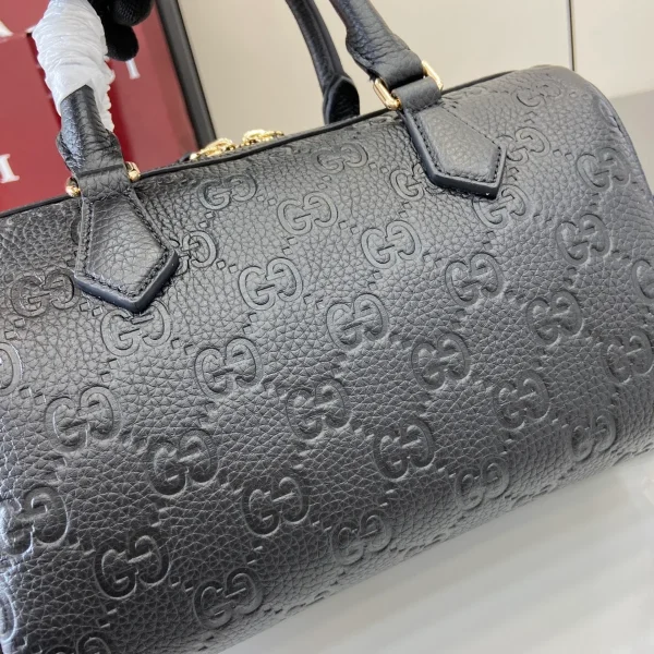 GUCCI GG Emblem小號黑色皮革手挽包-815255：圖片 7