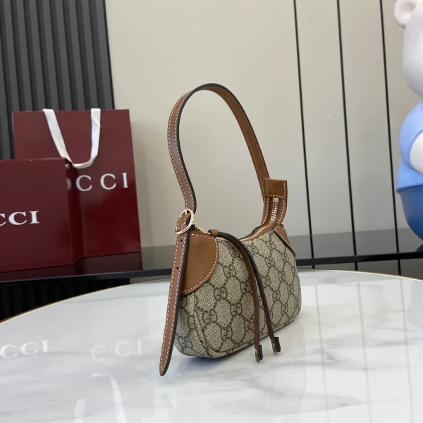 GUCCI GG Emblem超迷你米棕帆布肩揹包-820696：圖片 3