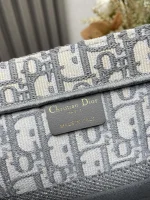 Dior Book Tote 米白色和灰色Dior Oblique 刺繡托特包：圖片 9