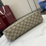 GUCCI GG Emblem中號米棕皮革肩揹包-815216：圖片 5