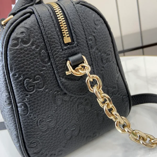 GUCCI GG Emblem小號黑色皮革手挽包-815255：圖片 5