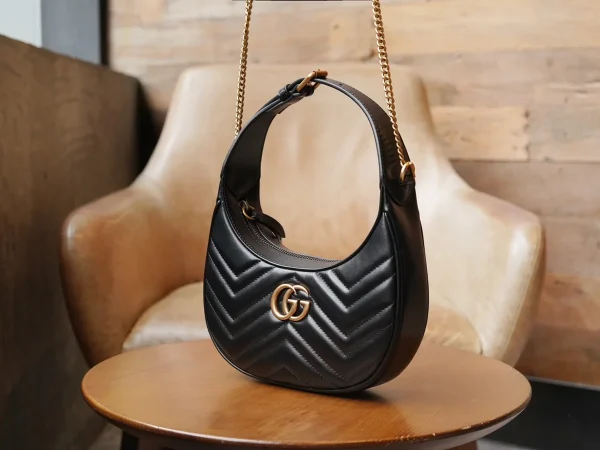GUCCI GG Marmont黑色皮革斜挎包-699514：圖片 4