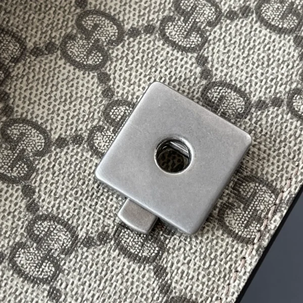 GUCCI GG Supreme小號米棕帆布斜背包-739496：圖片 5