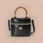 GUCCI Double G迷你黑色皮革斜揹包-760200