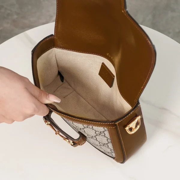 GUCCI Horsebit 1955白皮革斜揹包-658574：圖片 7
