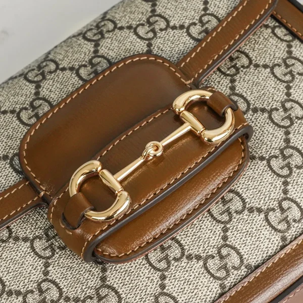 GUCCI Horsebit 1955白皮革斜揹包-658574：圖片 9