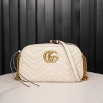 GUCCI GG Marmont小號黑色絎縫皮革鏈條包-447632：圖片 2
