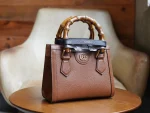 GUCCI Diana淺藍皮革斜揹包-702732：圖片 4