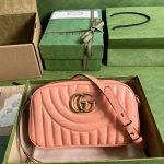 GUCCI GG Marmont小號黑色紋斜揹包-447632：圖片 2