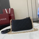 GUCCI GG Emblem超迷你灰褐粒面斜背包-815278：圖片 4