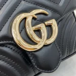 GUCCI GG Marmont迷你黑色皮革斜揹包-811238：圖片 6