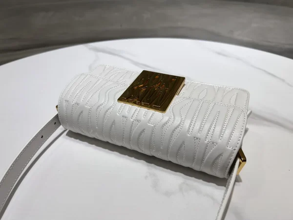 Dior Miss 白色小牛皮翻蓋包小號PM-M2610：圖片 6