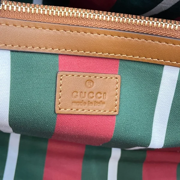 GUCCI GG Emblem中號米棕皮革手提包-815213：圖片 10